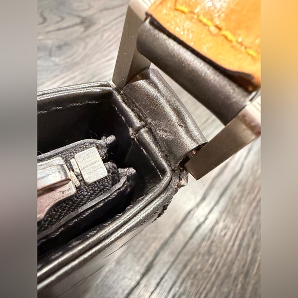 Louis Vuitton Fowler Leather Handbag - Picture 7 of 13